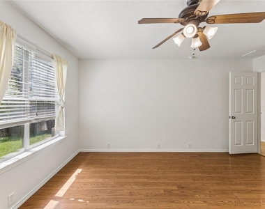 2372 Paradise Ridge Dr - Photo Thumbnail 18
