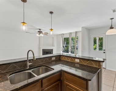 2372 Paradise Ridge Dr - Photo Thumbnail 6
