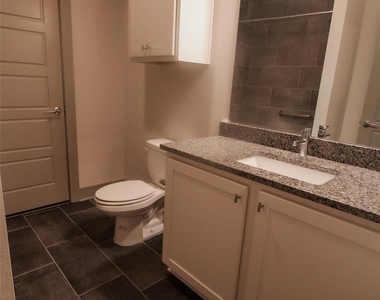 12208 Abbey Glen Ln - Photo Thumbnail 5