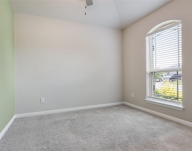 12405 Amber Lynn Path - Photo Thumbnail 14