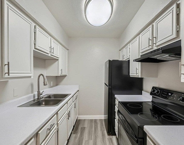 3523 Fawn Valley Dr - Photo Thumbnail 2