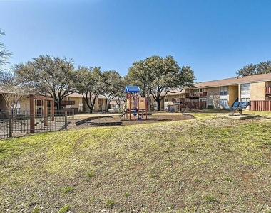 3523 Fawn Valley Dr - Photo Thumbnail 9