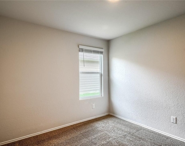 745 Adler Way - Photo Thumbnail 22