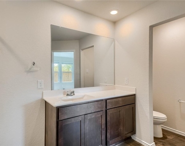 745 Adler Way - Photo Thumbnail 12