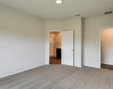 745 Adler Way - Photo Thumbnail 10