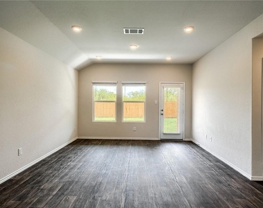 745 Adler Way - Photo Thumbnail 4