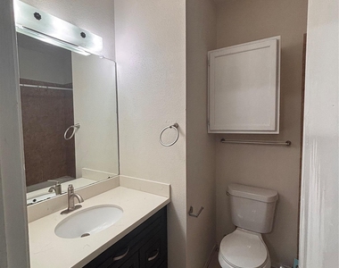 2801 Rio Grande St - Photo Thumbnail 18