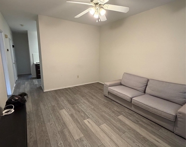 2801 Rio Grande St - Photo Thumbnail 1