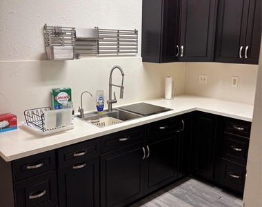 2801 Rio Grande St - Photo Thumbnail 10