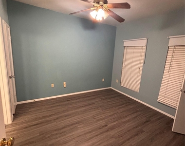 2801 Rio Grande St - Photo Thumbnail 12