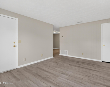 4257 Packard Drive - Photo Thumbnail 7