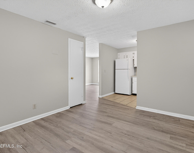 4257 Packard Drive - Photo Thumbnail 9