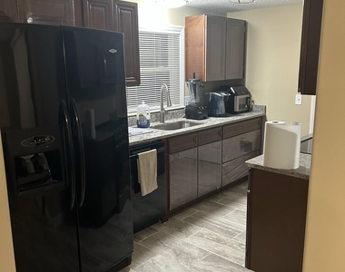 294 Lee Drive - Photo Thumbnail 1