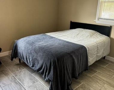 294 Lee Drive - Photo Thumbnail 9