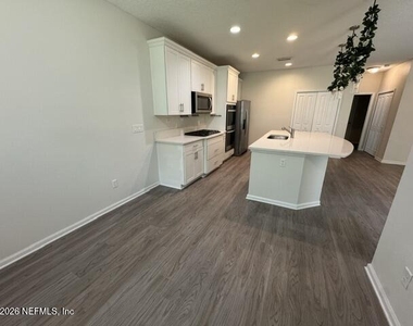 2849 Copperwood Avenue - Photo Thumbnail 5