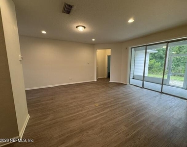 2849 Copperwood Avenue - Photo Thumbnail 9