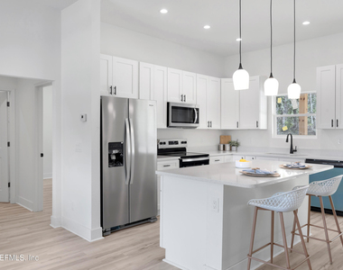 7465 Donald Street - Photo Thumbnail 10