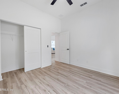 7465 Donald Street - Photo Thumbnail 20