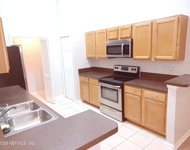 3610 Kirkpatrick Circle - Photo Thumbnail 7