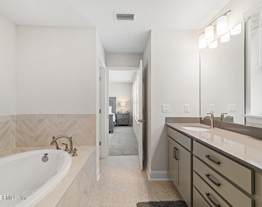 428 Blue Hampton Drive - Photo Thumbnail 19