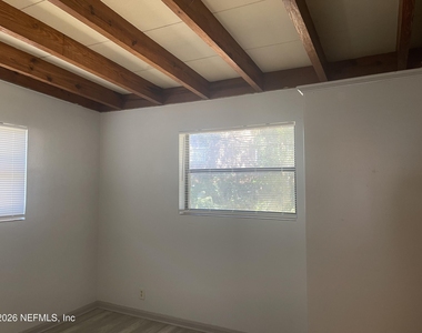 530 Myra Street - Photo Thumbnail 17