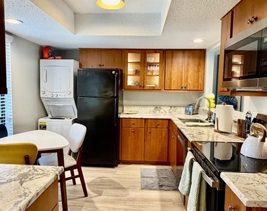 133 Bermuda Court - Photo Thumbnail 1