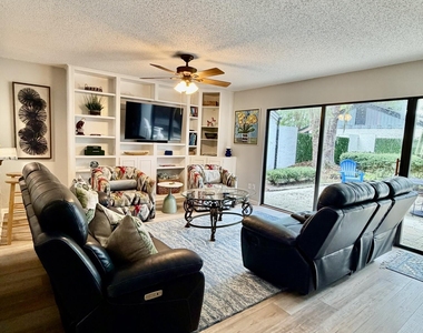 133 Bermuda Court - Photo Thumbnail 2