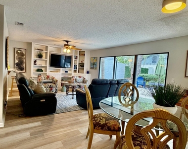 133 Bermuda Court - Photo Thumbnail 3