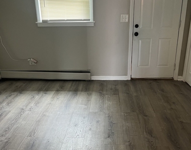 1340 N Main Street - Photo Thumbnail 6