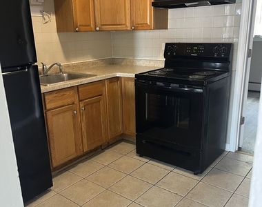 1340 N Main Street - Photo Thumbnail 3