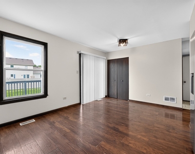 1301 Brookfield Drive - Photo Thumbnail 7