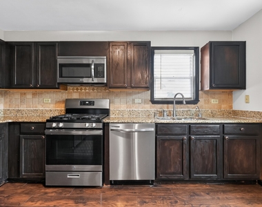 1301 Brookfield Drive - Photo Thumbnail 6
