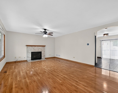 1301 Brookfield Drive - Photo Thumbnail 3