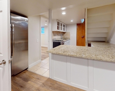 4635 W Peterson Avenue - Photo Thumbnail 18