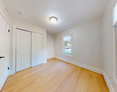 4635 W Peterson Avenue - Photo Thumbnail 9