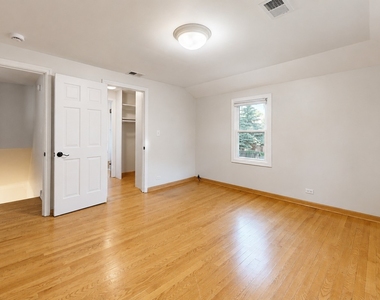 4635 W Peterson Avenue - Photo Thumbnail 12