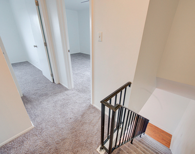 1673 Cornell Drive - Photo Thumbnail 10