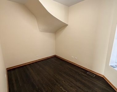 1455 N Washtenaw Avenue - Photo Thumbnail 3