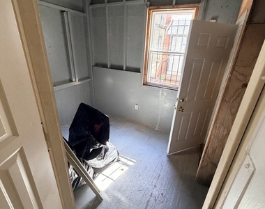 1455 N Washtenaw Avenue - Photo Thumbnail 10