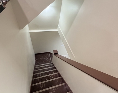 1455 N Washtenaw Avenue - Photo Thumbnail 11