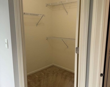 1678 Windward Drive - Photo Thumbnail 9