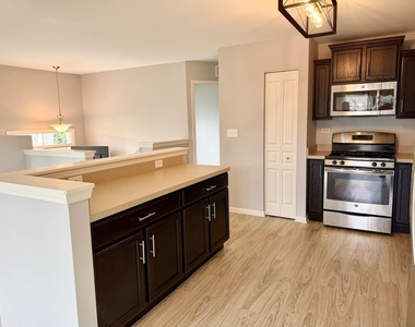 1678 Windward Drive - Photo Thumbnail 6