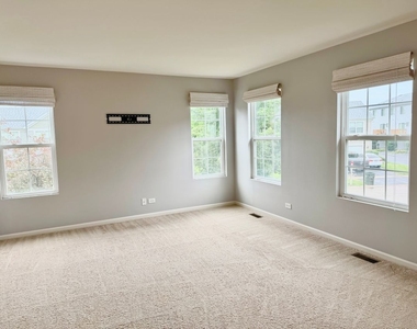 1678 Windward Drive - Photo Thumbnail 2