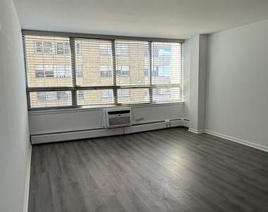 6171 N Sheridan Road - Photo Thumbnail 5