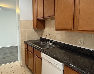 6171 N Sheridan Road - Photo Thumbnail 9