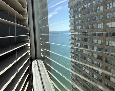 6171 N Sheridan Road - Photo Thumbnail 3