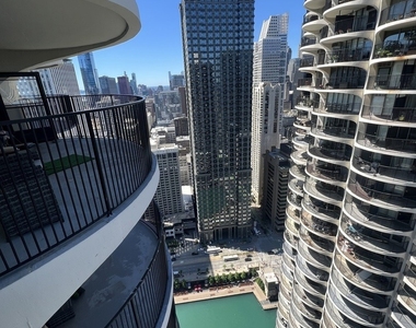 300 N State Street - Photo Thumbnail 14