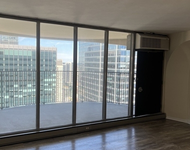 300 N State Street - Photo Thumbnail 3