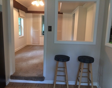 718 Three Oaks Road - Photo Thumbnail 8