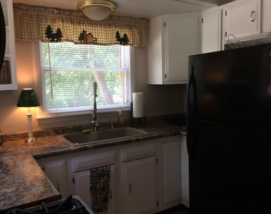 718 Three Oaks Road - Photo Thumbnail 6